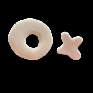 Vintage NOS 1980-90s Earrings X O Light weight epoxy resign